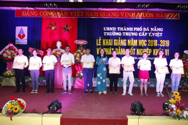 Lễ Khai Giảng Năm Học Mới 2018 - 2019 Và Phát Bằng Tốt Nghiệp Khóa VI