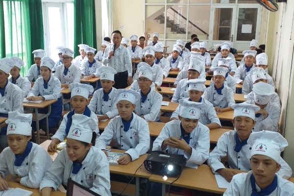 Chọn nghề ngay từ bậc học THCS vô vàn cơ hội việc làm cho Học sinh, Sinh viên 