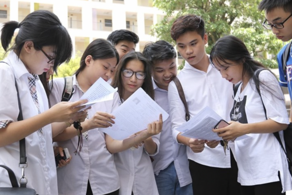 Nữ nên học nghề gì khi không học đại học ? Cơ hội nghề nghiệp nào cho nữ không có bằng đại học?