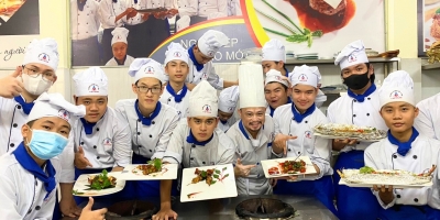 Người mới vào nghề bếp nên học gì? Những nguyên tắc không phải ai cũng biết 