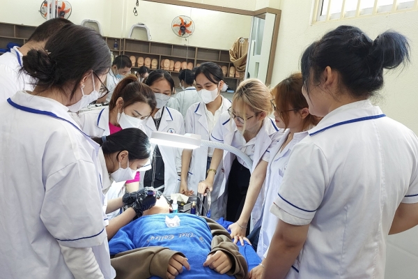 Hướng đi đúng đắn cho các bạn trẻ học nghề spa, làm đẹp là gì?  