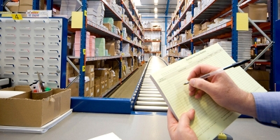 Phân biệt đối tượng công việc và đối tượng làm việc của kế toán thương mại dịch vụ