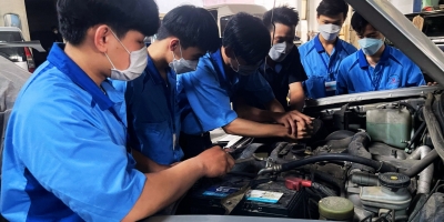 Những thách thức trong ngành sửa chữa ô tô, công nghệ ô tô năm 2025