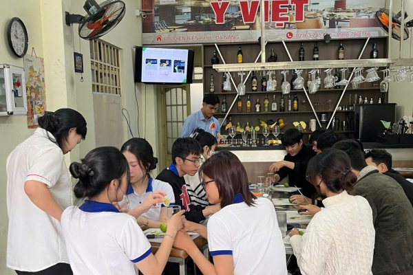 Nhập môn nghiệp vụ bar: từ cắt tỉa đến trang trí sáng tạo