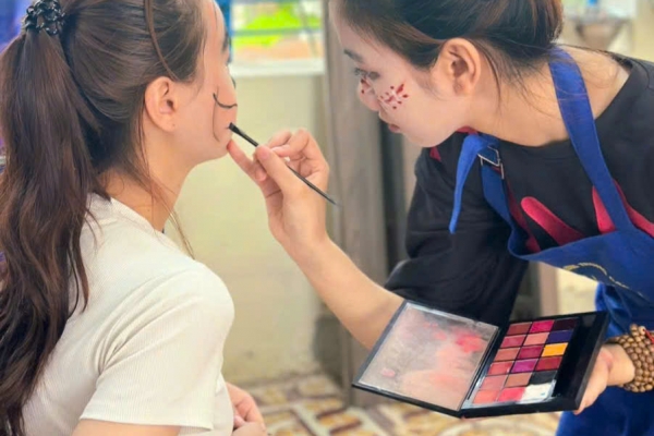 Học Makeup Cá Nhân: Cần Mua Gì Và Học Ở Đâu Chất Lượng, Hiệu Quả?