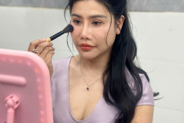 Học nghề trang điểm – Hành trình chạm đến sự tự tin và vẻ đẹp riêng