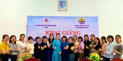 Ý Việt khai giảng khóa học Trang điểm cơ bản miễn phí tại Tam Kỳ