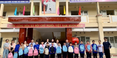 Trường Trung cấp Ý Việt mang yêu thương đến với điểm Trường Tiểu học và THCS Xuân Long