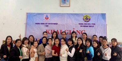 Trường Trung cấp Ý Việt khai giảng lớp Trang điểm cơ bản khóa 02  tại Tam Kỳ