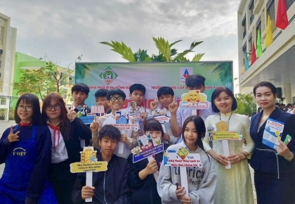 Trường trung cấp nghề Ý Việt mang “thế giới nghề nghiệp thu nhỏ” đến THCS Lê Thị Hồng Gấm