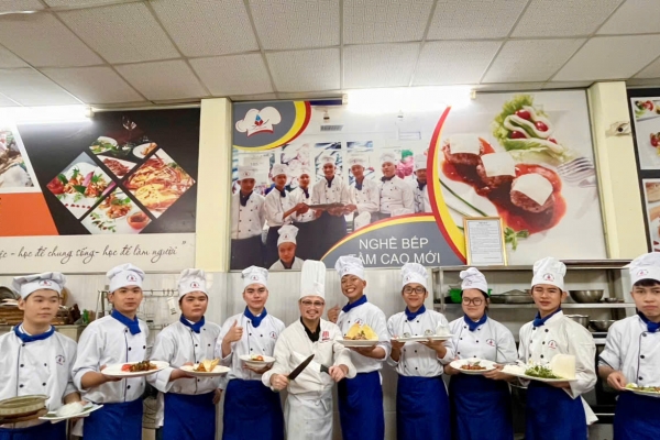 Học Nghề Đầu Bếp Từ Khi Tốt Nghiệp Lớp 9