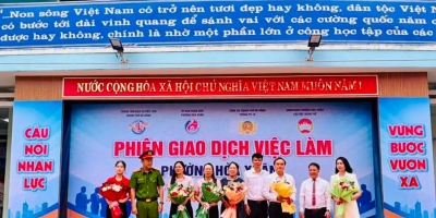 Ý Việt đồng hành cùng học sinh tại Ngày hội Tư vấn nghề nghiệp và Giới thiệu việc làm Ý Việt đồng hành cùng học sinh tại Ngày hội Tư vấn nghề nghiệp và Giới thiệu việc làm