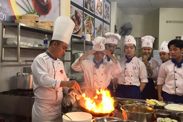 Bí quyết nêm gia vị đúng cách để nấu ăn ngon!