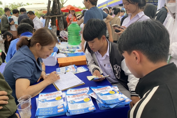 Cơ hội nhận song bằng trong tầm tay với hệ 9+ 