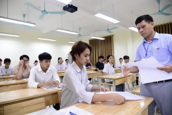 Học sinh trường nghề muốn học đại học phải làm sao ?