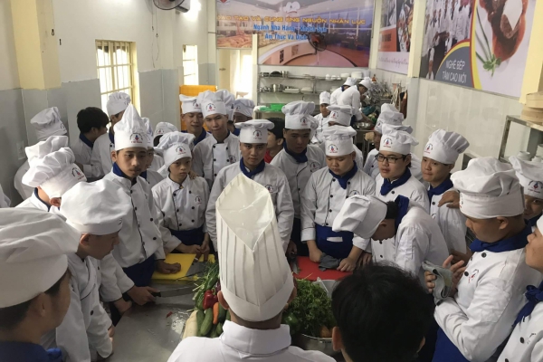 Lợi ích các khóa học nghề ban đêm tại Ý VIỆT