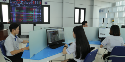 Nên chọn ngành kế toán hay tài chính ngân hàng? 