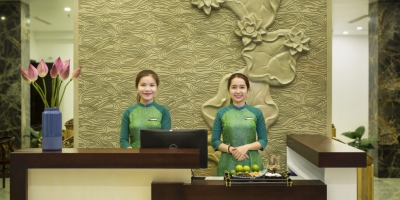 Tuyển sinh lễ tân