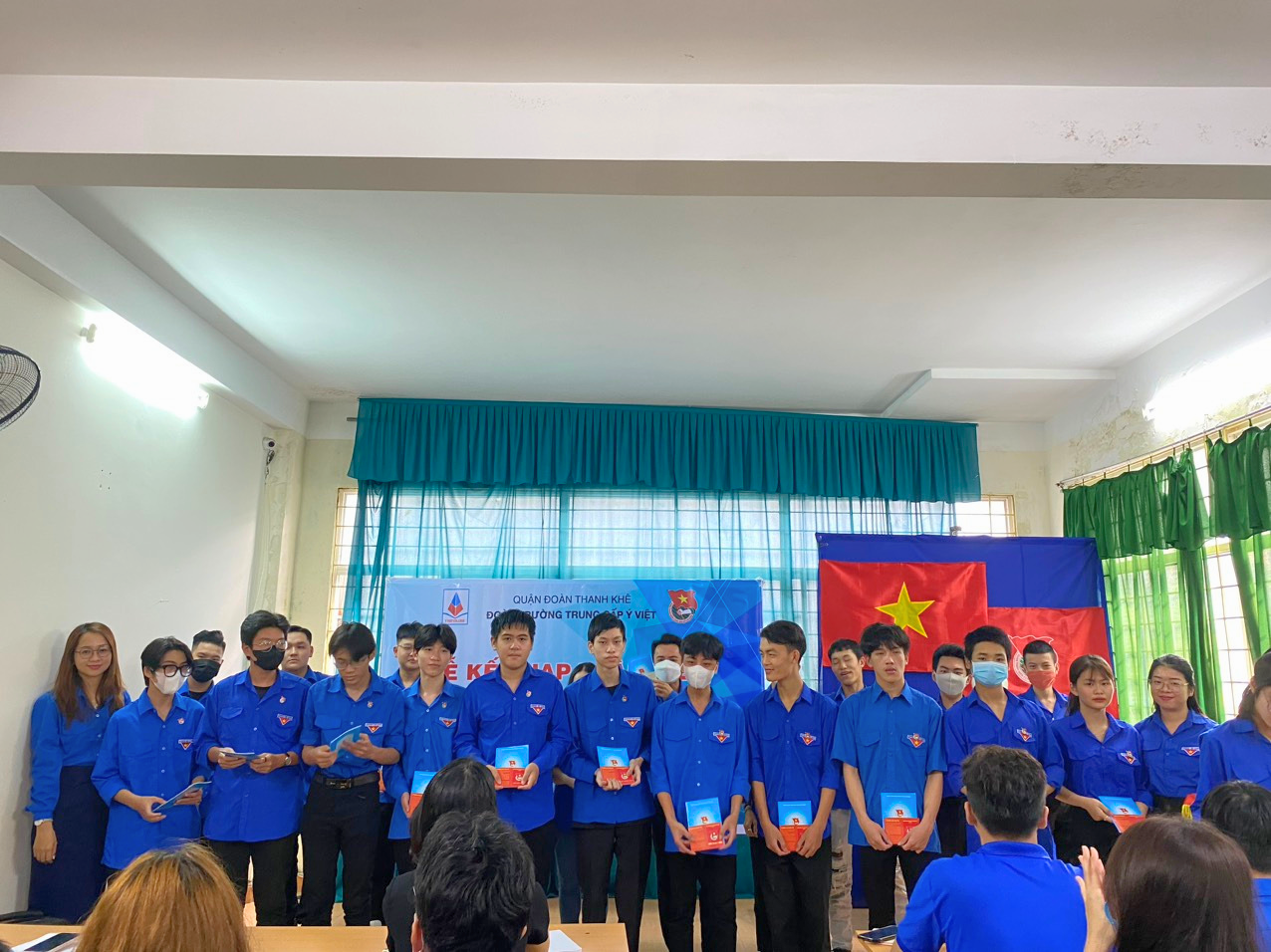 Lễ kết nạp đoàn viên 