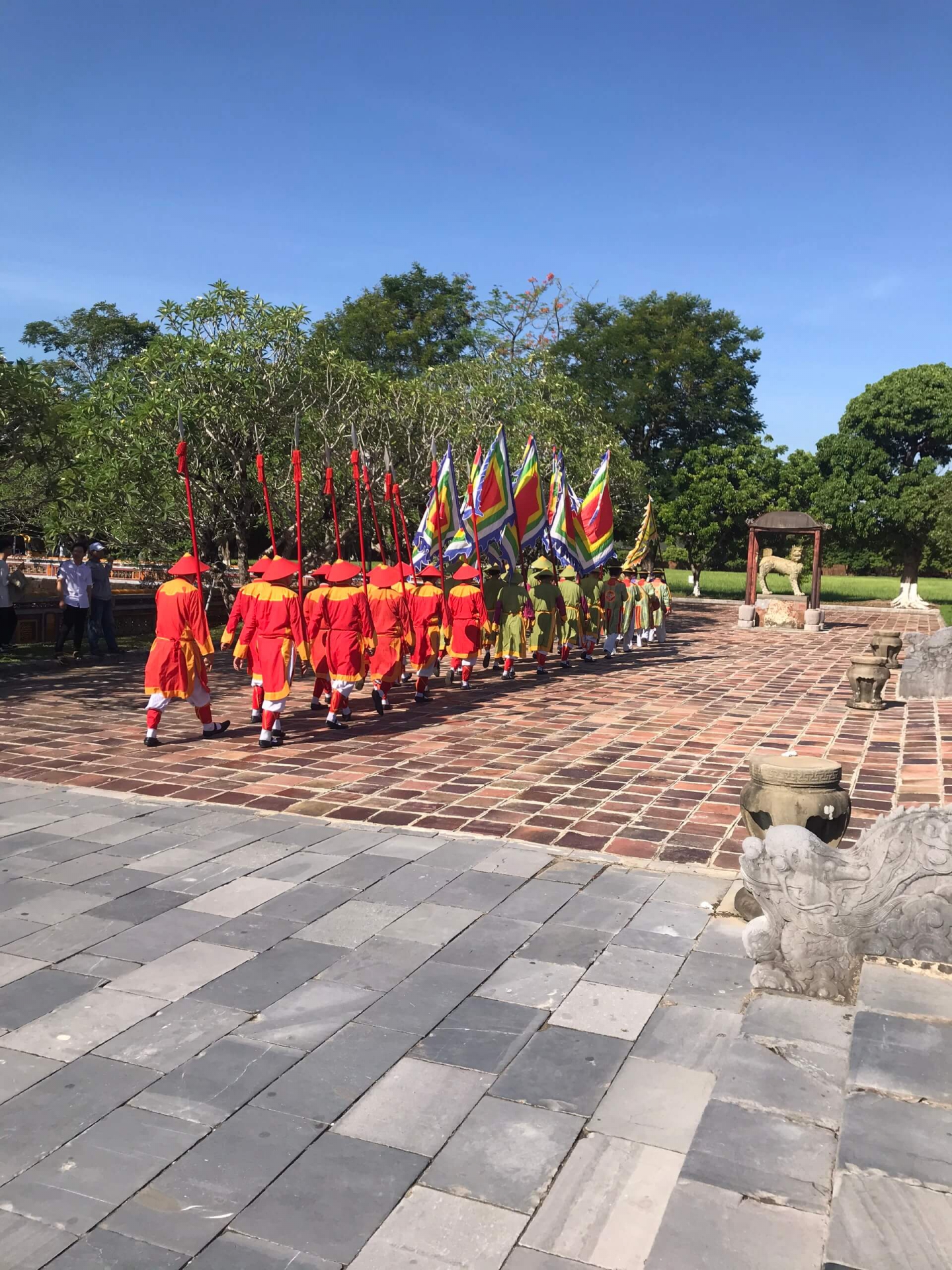 hoc-huong-dan-vien-du-lich-tai-da-nang