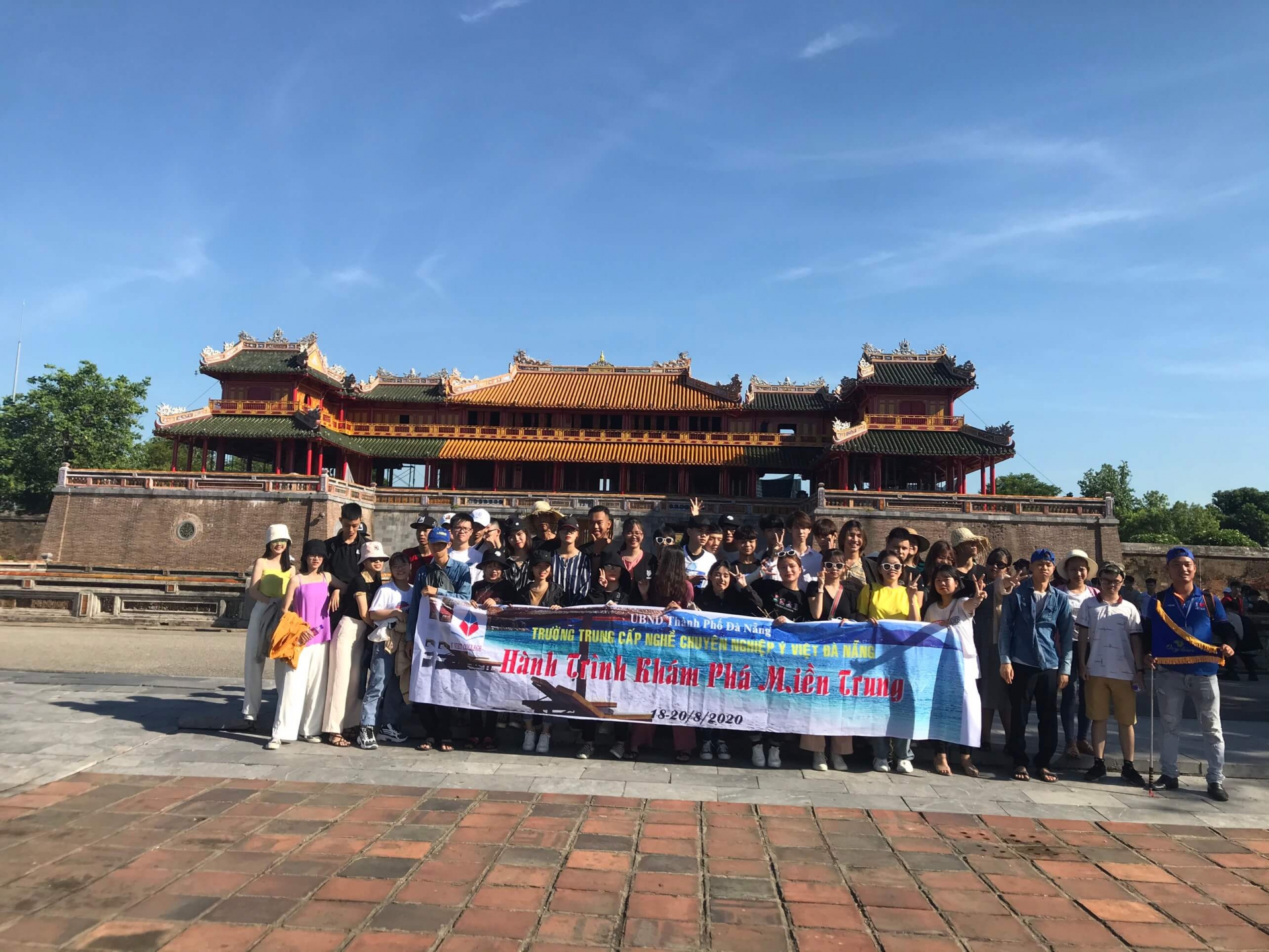 hoc-huong-dan-vien-du-lich-tai-da-nang