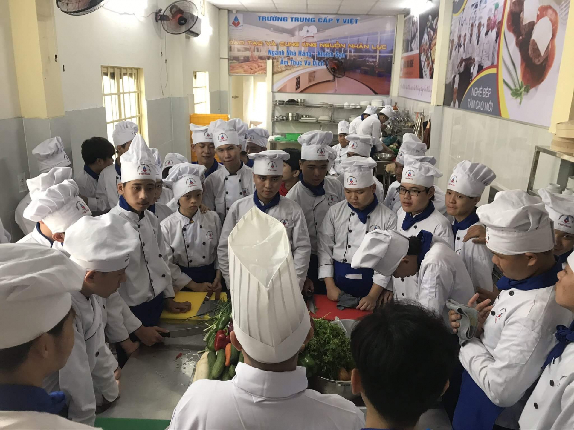 /loi-ich-cac-khoa-hoc-nghe-ban-dem-tai-y-viet