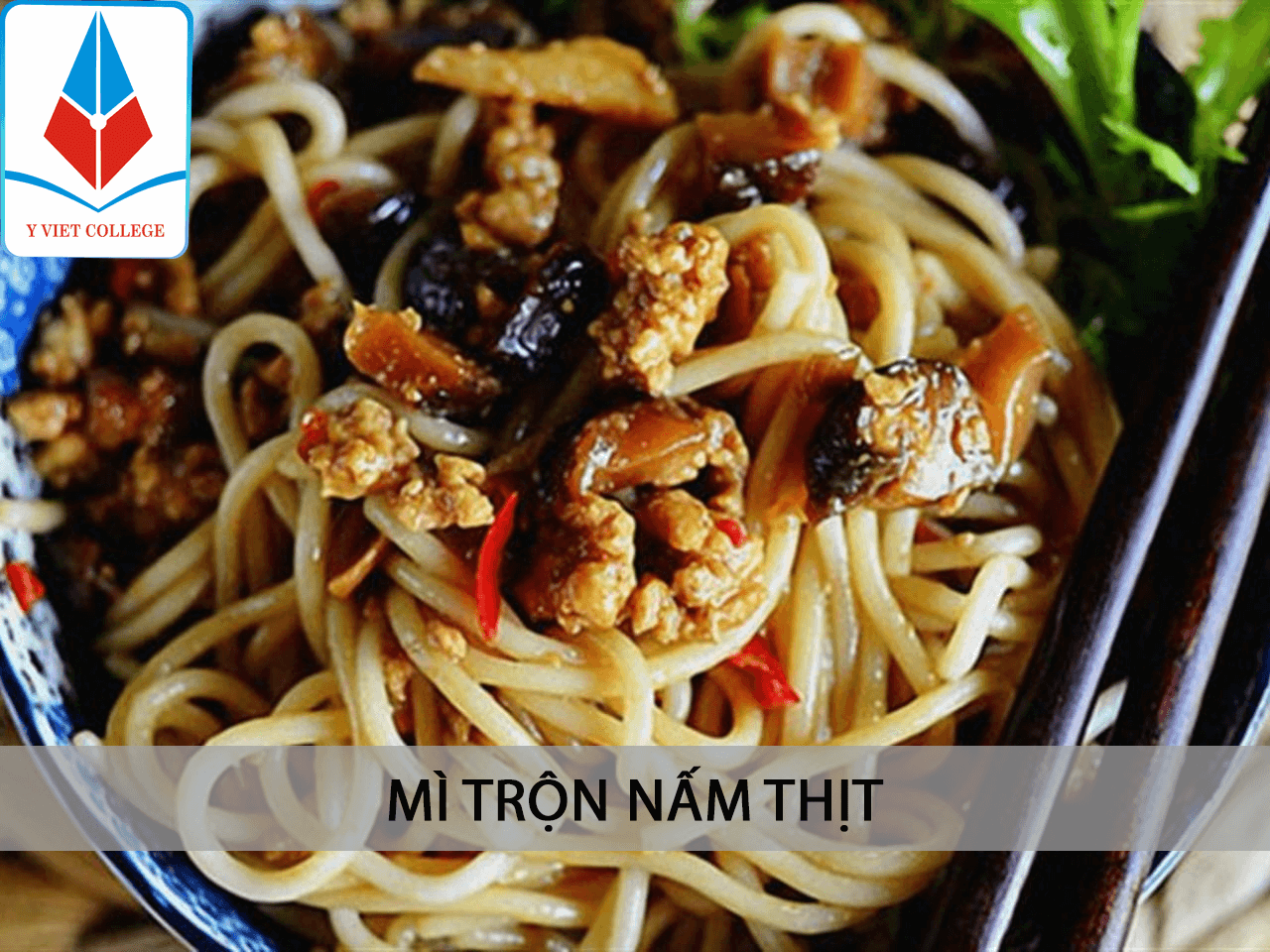 mi-tron-nam-thit-hoc-nau-an-sang-tai-nha